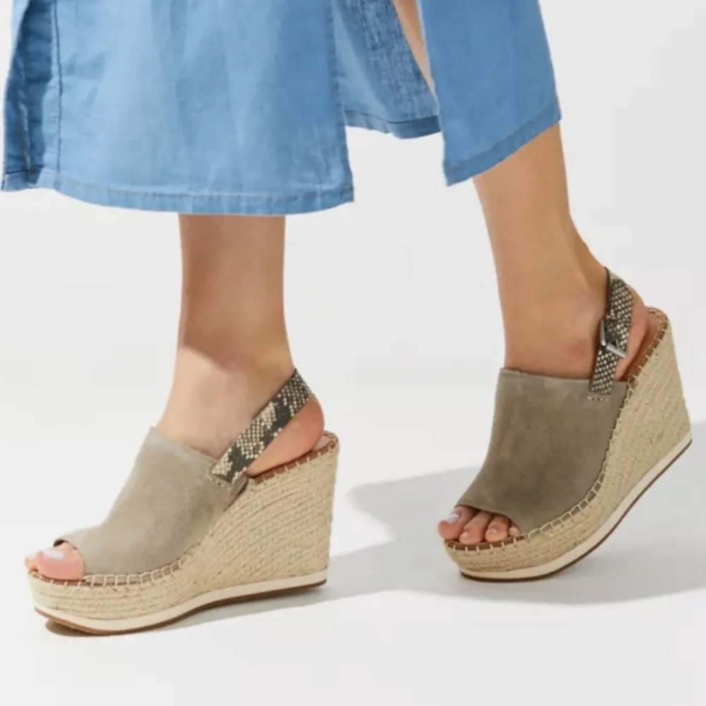 New DOLCE VITA DV Shan Gray Suede Faux Snake Espadrille Platform Wedge Sz 6.5